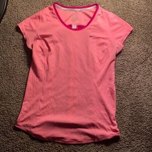 Women’s Nike t-shirt